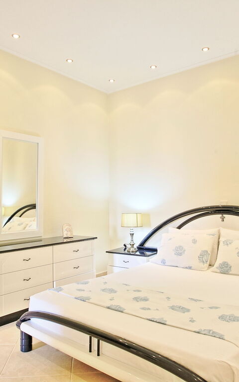 Acharavi Beach Villa: Camera da letto