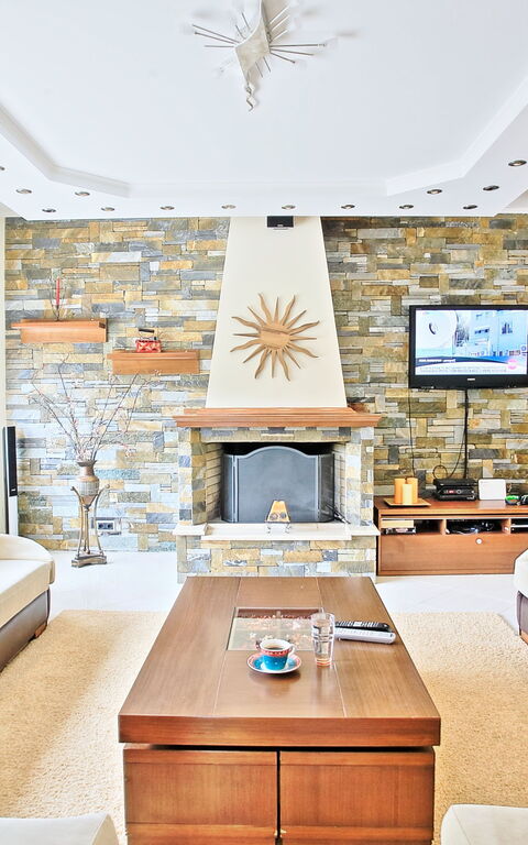 Acharavi Beach Villa: Soggiorno