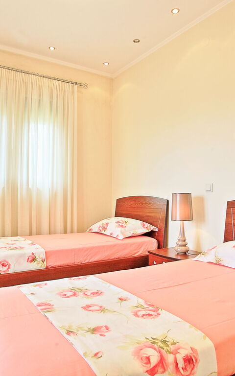 Acharavi Beach Villa: Camera da letto