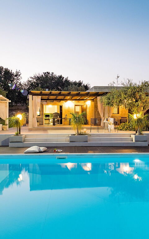 Villa Mara: all'aperto, Esterni, Piscina