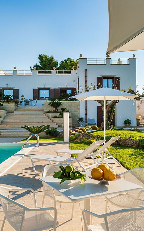 Villa Pigna Bianca: all'aperto, Giardino, Piscina