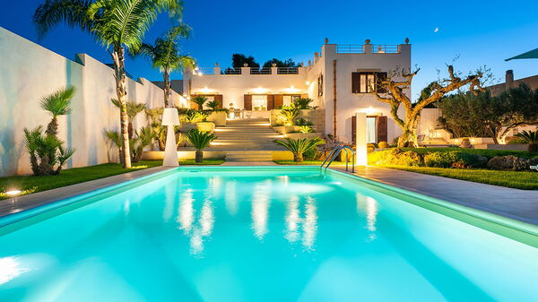 Villa Pigna Bianca: all'aperto, Piscina