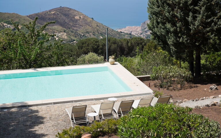 Villa Rocca: Piscina