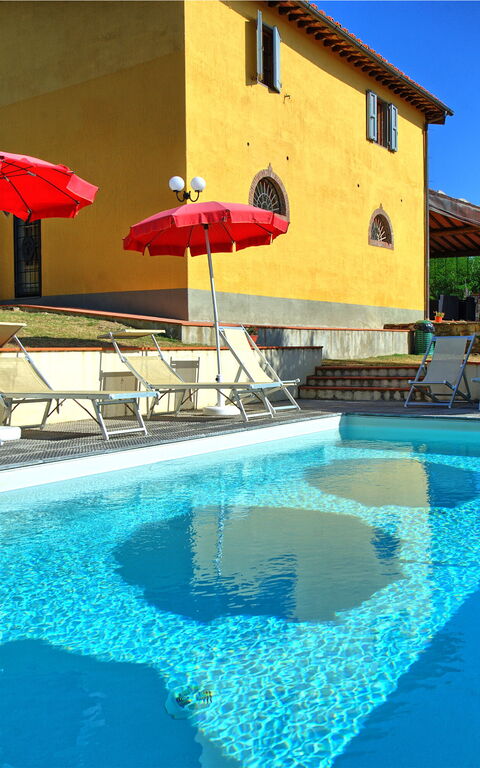 Casalta: all'aperto, Esterni, Piscina