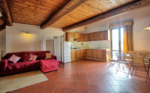 Alloggio Fienile: Cucina, Sala da pranzo, Soggiorno