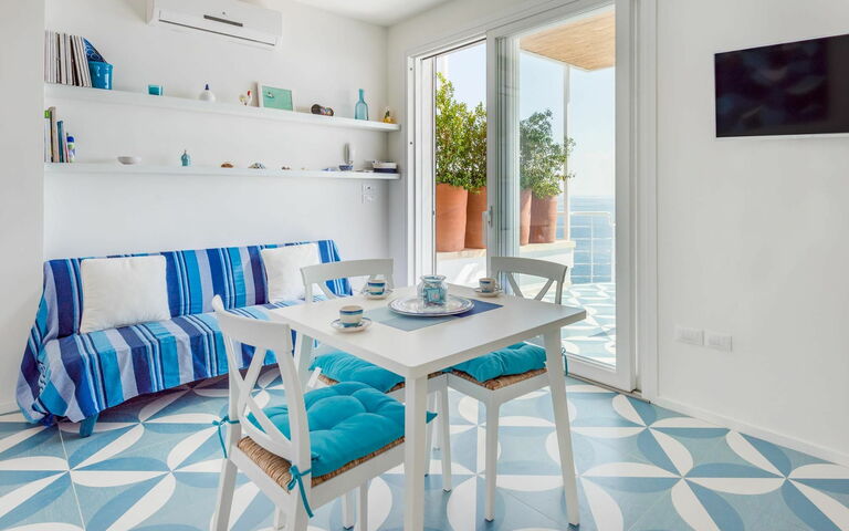 Villa Infinity: Sala da pranzo, Soggiorno