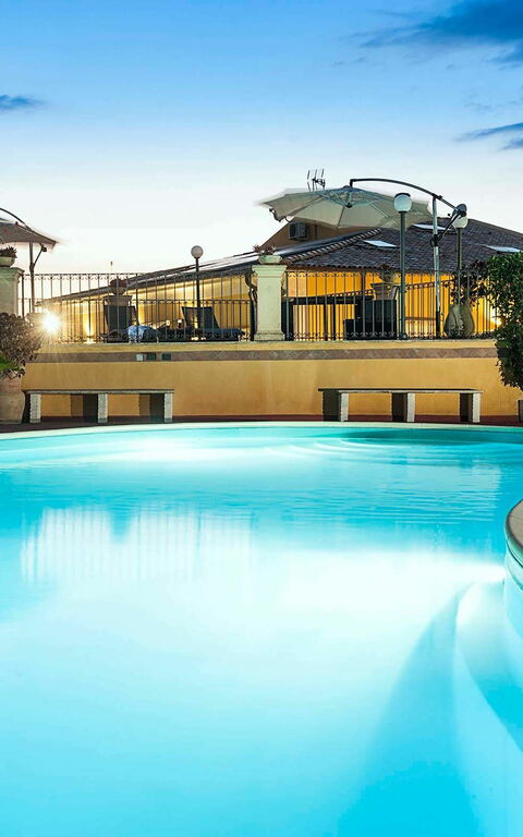 Villa Carolina: all'aperto, Piscina