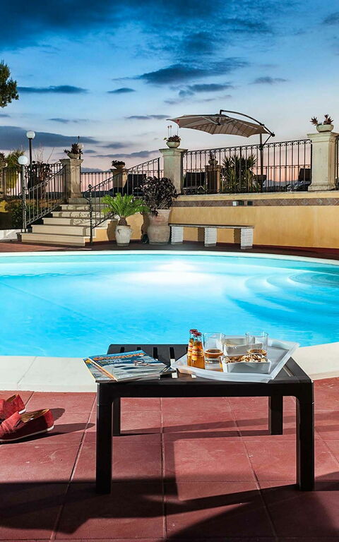 Villa Carolina: all'aperto, Piscina