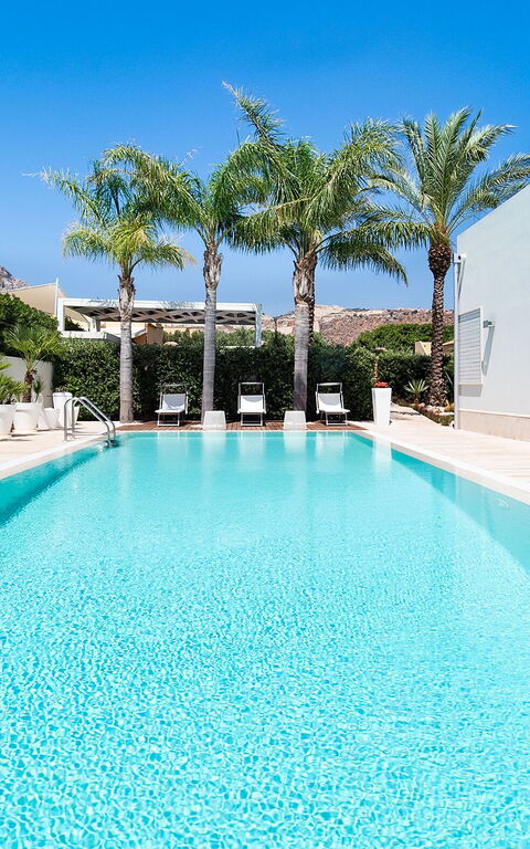 Villa Bellini: Giardino, Piscina