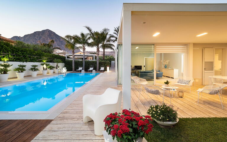 Villa Bellini: Esterni, Piscina