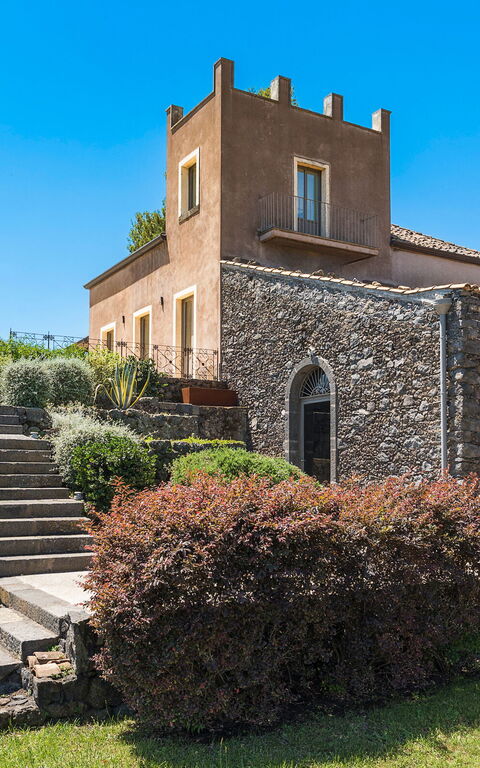 Villa Torre Etnea: all'aperto, Esterni, Giardino