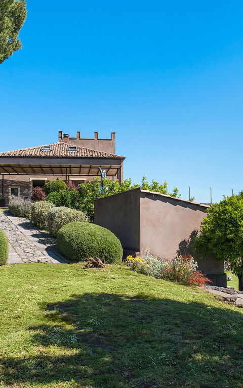 Villa Torre Etnea: all'aperto, Esterni