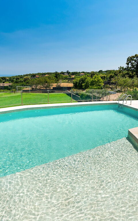 Villa Torre Etnea: Giardino, Piscina