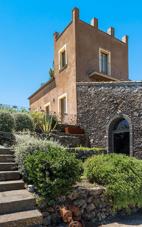 Villa Torre Etnea: all'aperto, Esterni