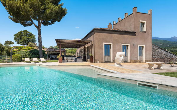 Villa Torre Etnea: all'aperto, Esterni, Piscina