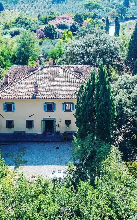 Moriolo: Esterni, Giardino