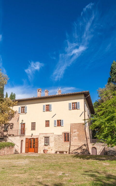 Moriolo: Esterni, Giardino