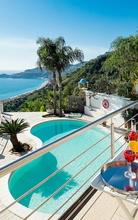 Villa Luce: all'aperto