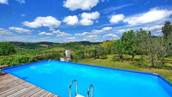 Maggiano: Piscina, Vista Panoramica