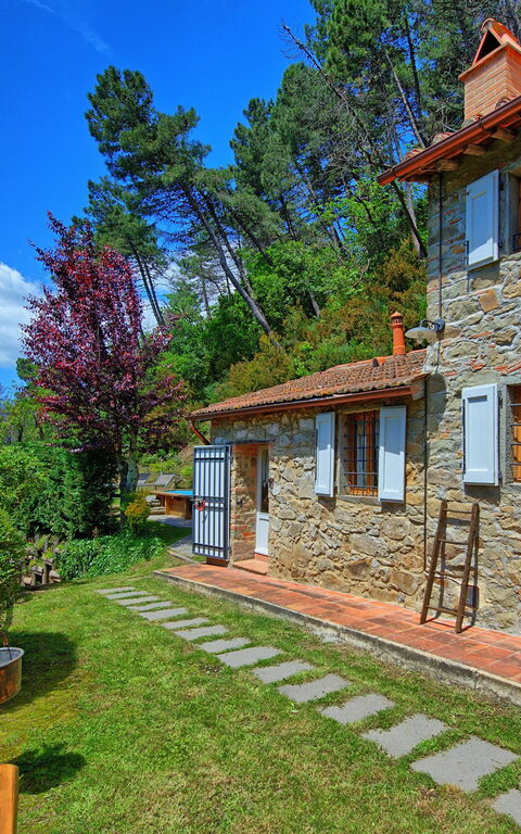 Casale Di Cozzile: Esterni, Giardino
