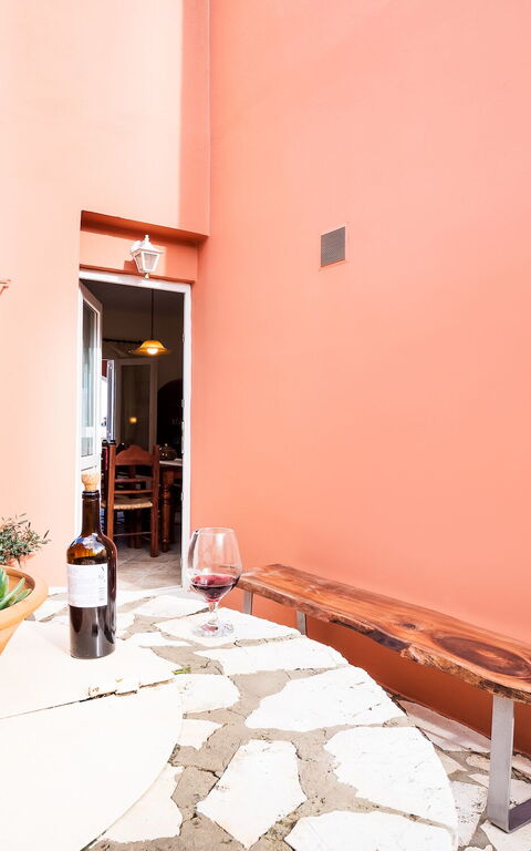 Villa Melodia: all'aperto, Esterni