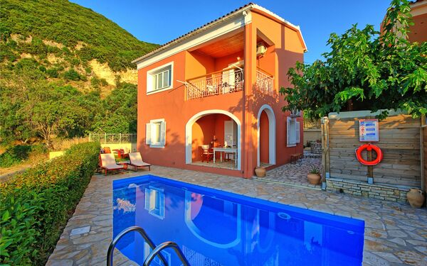 Villa Melodia: all'aperto, Giardino, Piscina