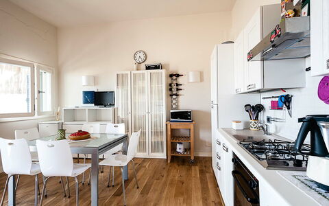 Alloggio Vela: Cucina, Sala da pranzo, Soggiorno