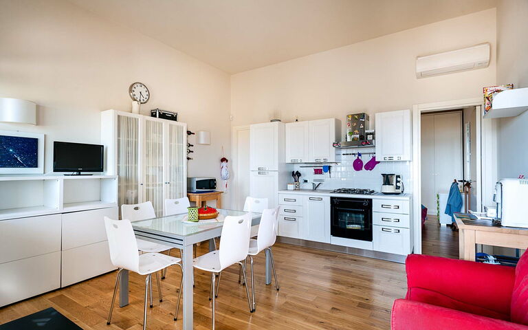 Alloggio Vela: Cucina, Sala da pranzo, Soggiorno