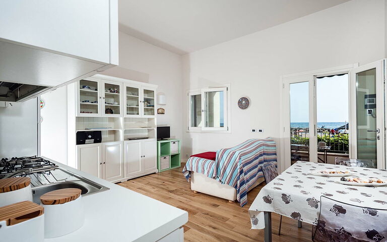 Alloggio Timone: Cucina, Sala da pranzo, Soggiorno