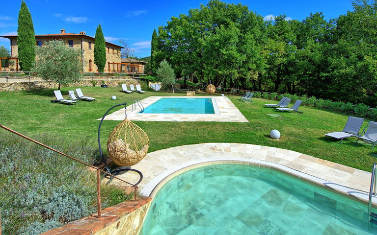 Borgo Mulignone: Giardino, Piscina