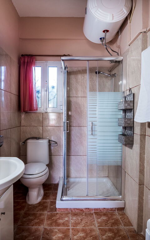 Beachfront Villa Rania: Bagno