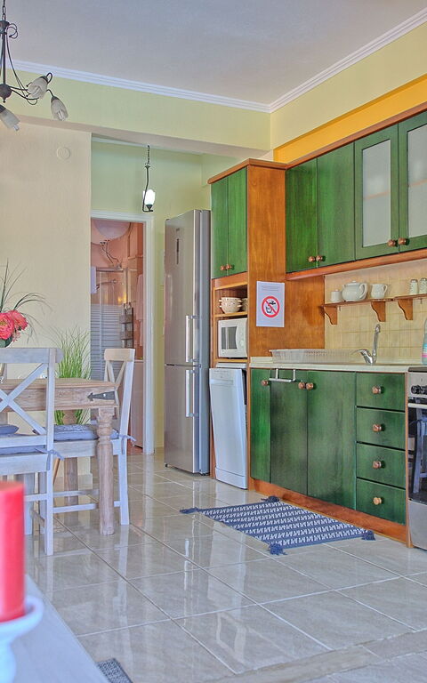 Beachfront Villa Rania: Cucina, Sala da pranzo, Soggiorno