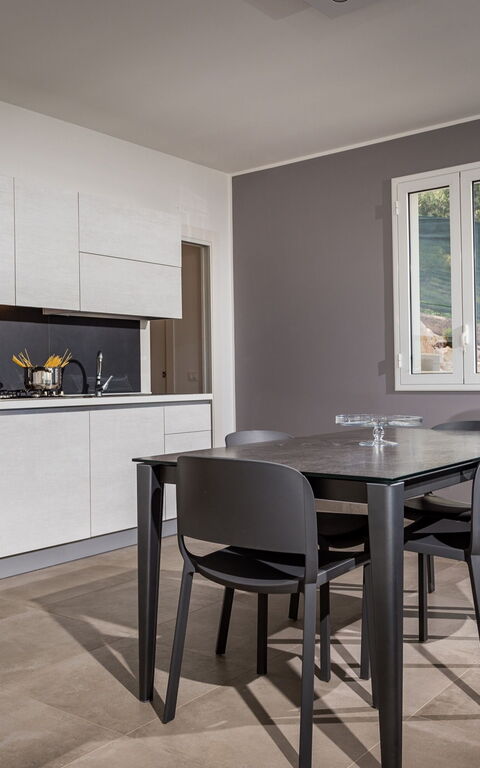 Villa Scire: Cucina, Sala da pranzo