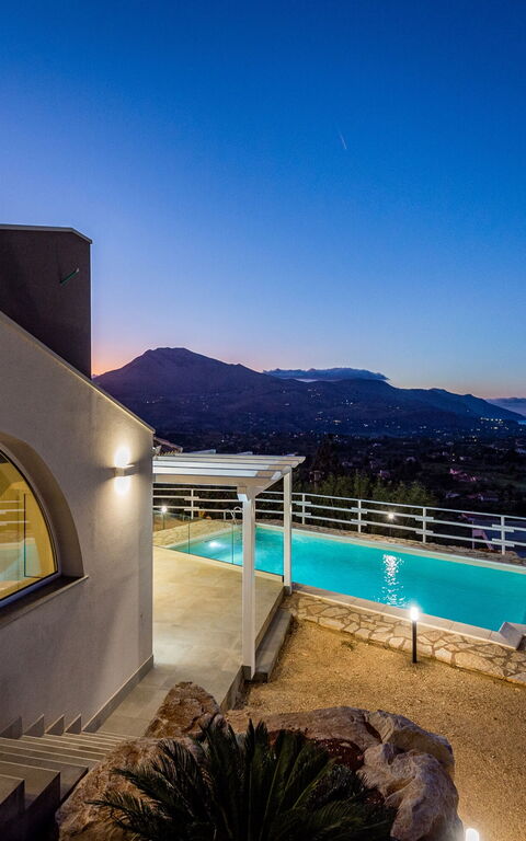 Villa Scire: Piscina