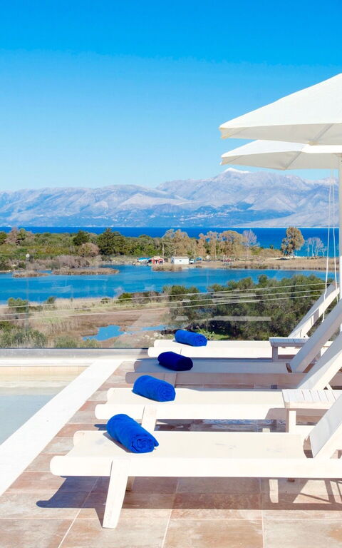 Villa Corfu Panorama: Piscina