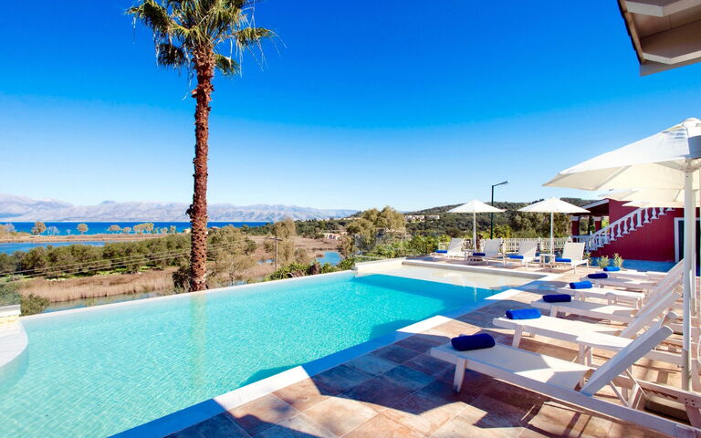 Villa Corfu Panorama: Piscina