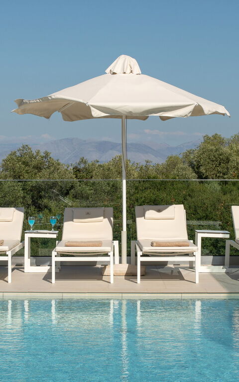 Villa Nafsika: all'aperto, Esterni, Piscina, Vista Panoramica