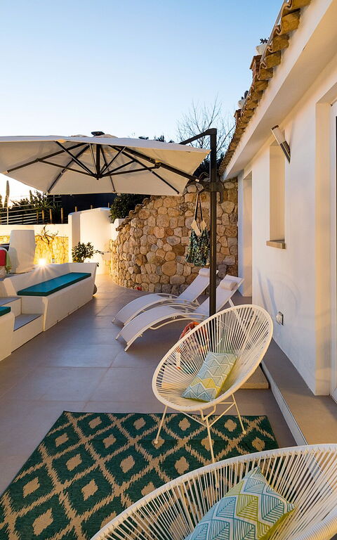 Villa Pales: all'aperto, Piscina