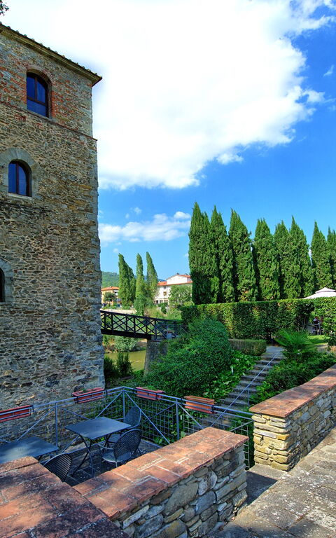 Santa Flora: all'aperto, Giardino