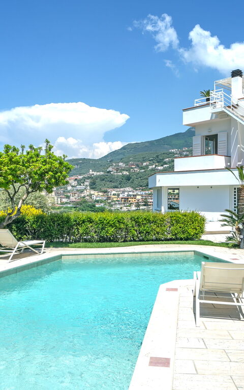 Villa Antonietta: all'aperto, Esterni, Giardino, Piscina