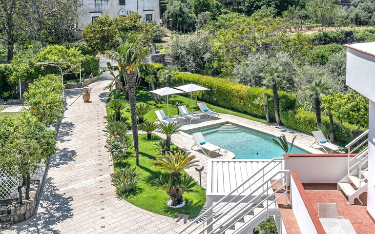 Villa Antonietta: all'aperto, Esterni, Giardino, Piscina