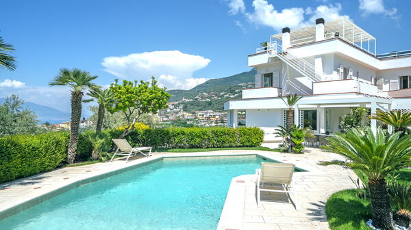 Villa Antonietta: all'aperto, Esterni, Giardino, Piscina