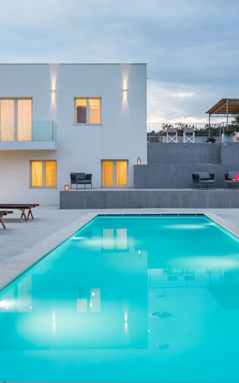 Villa Contra: all'aperto, Piscina