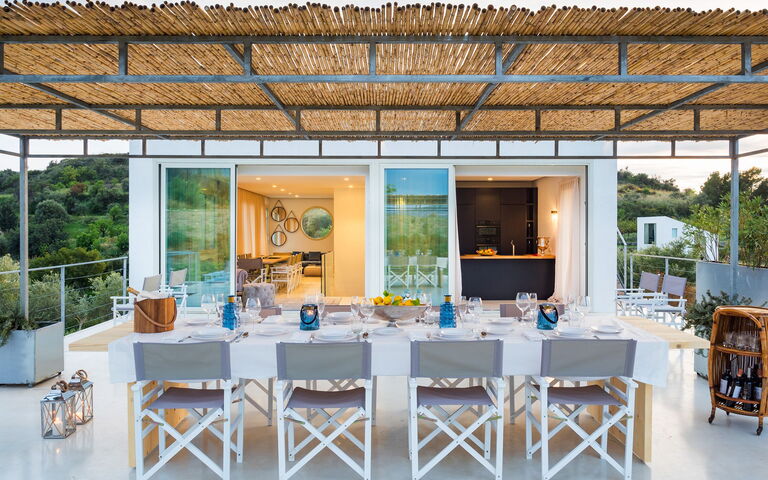 Villa Contra: all'aperto, Balcone / Terrazza / Patio