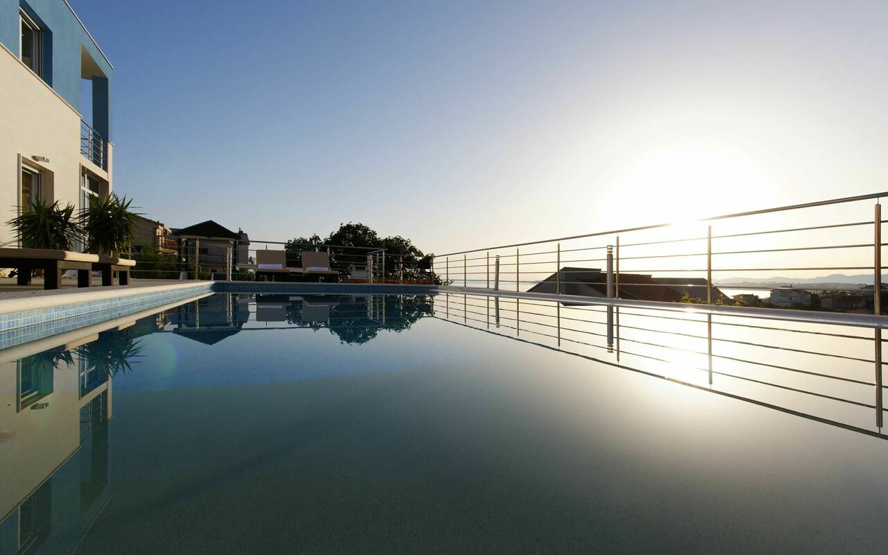 Villa Mermaid: all'aperto, Esterni, Piscina