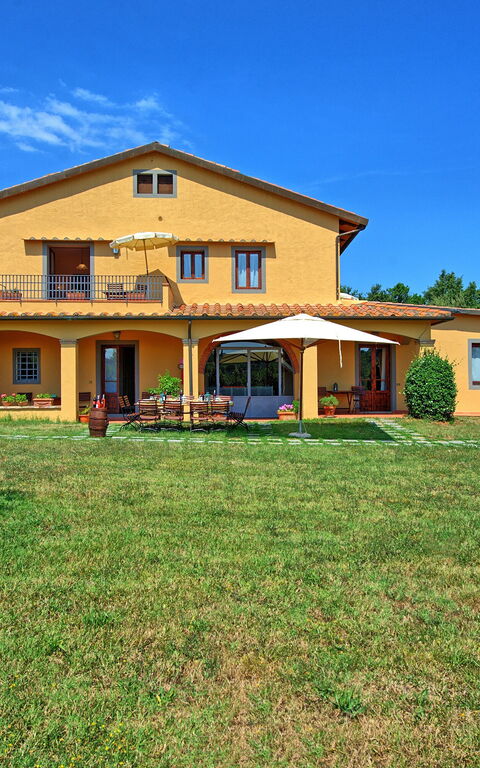 Nicola: all'aperto, Giardino