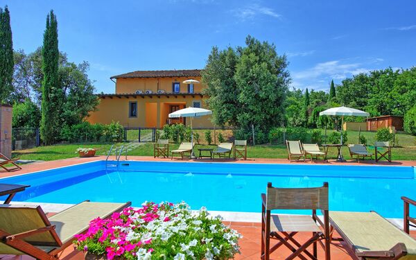 Nicola: all'aperto, Estate, Piscina