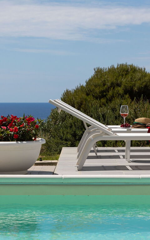 Villa Annalisa: all'aperto, Estate, Piscina