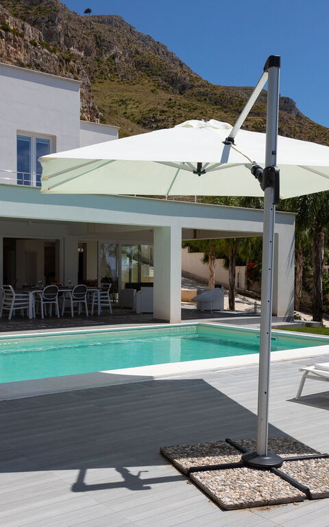 Villa Annalisa: all'aperto, Estate, Giardino, Piscina