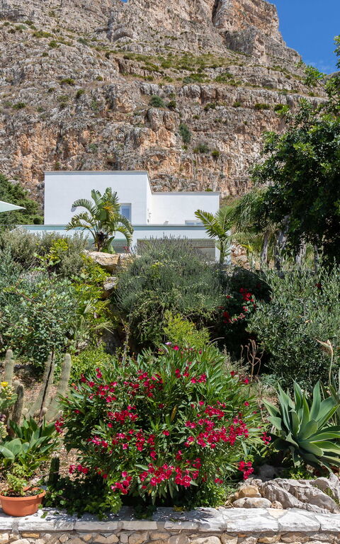 Villa Annalisa: all'aperto, Estate, Giardino